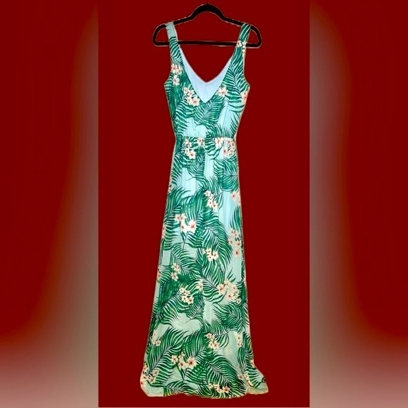 NEW Kendall Maxi Dress in Hanalei Dream with V-Neck, Elastic Waist, & Leg Slit S - Picture 9 of 14